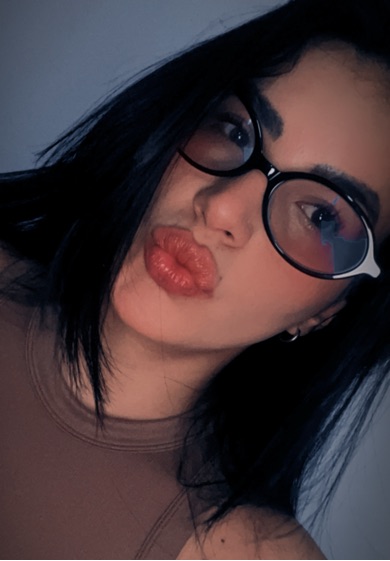 Samira from Venezuela, ready for a private video chat